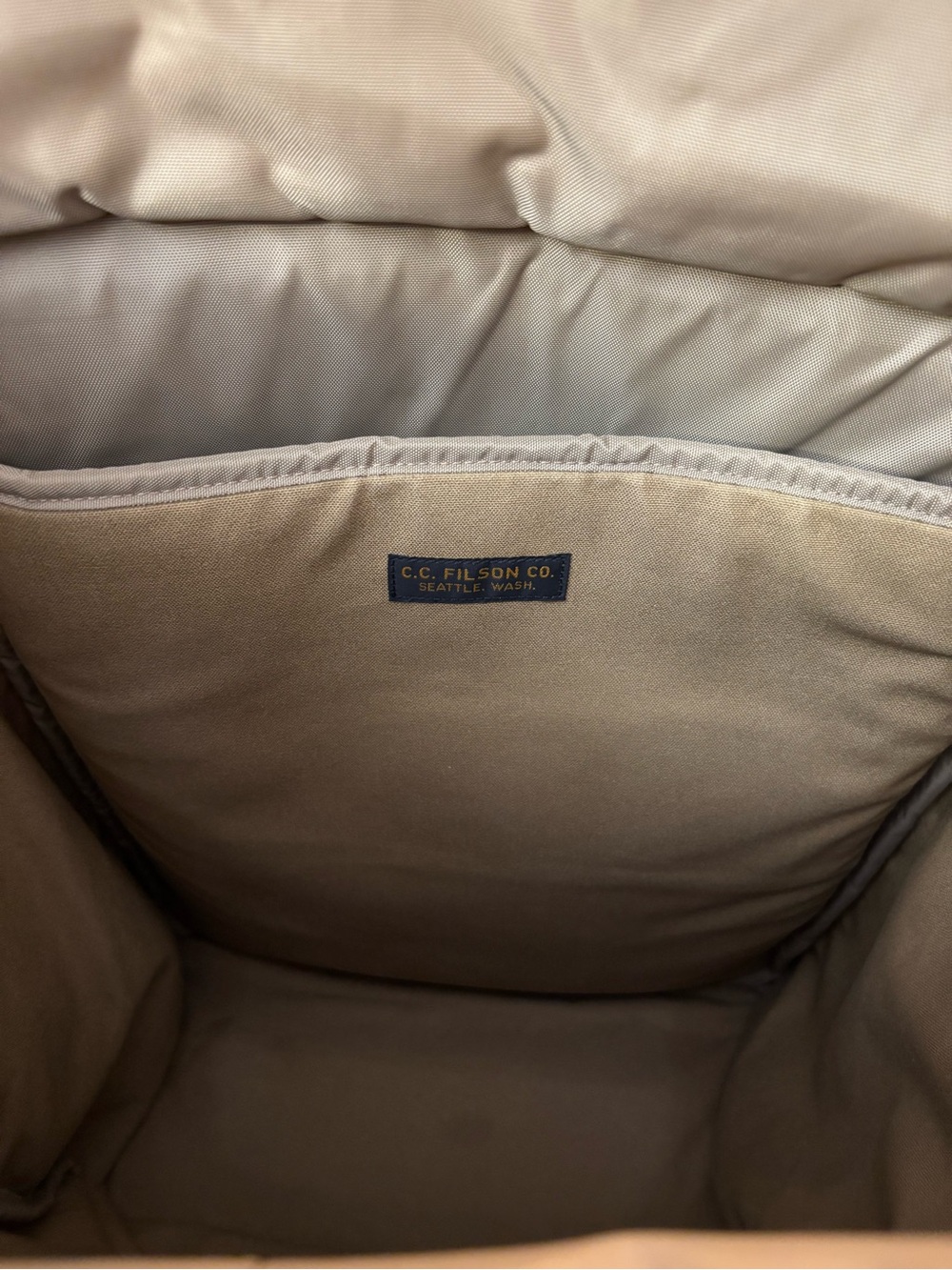 Filson Ranger Waxed Canvas Backpack /Rucksack - Picture 10 of 15